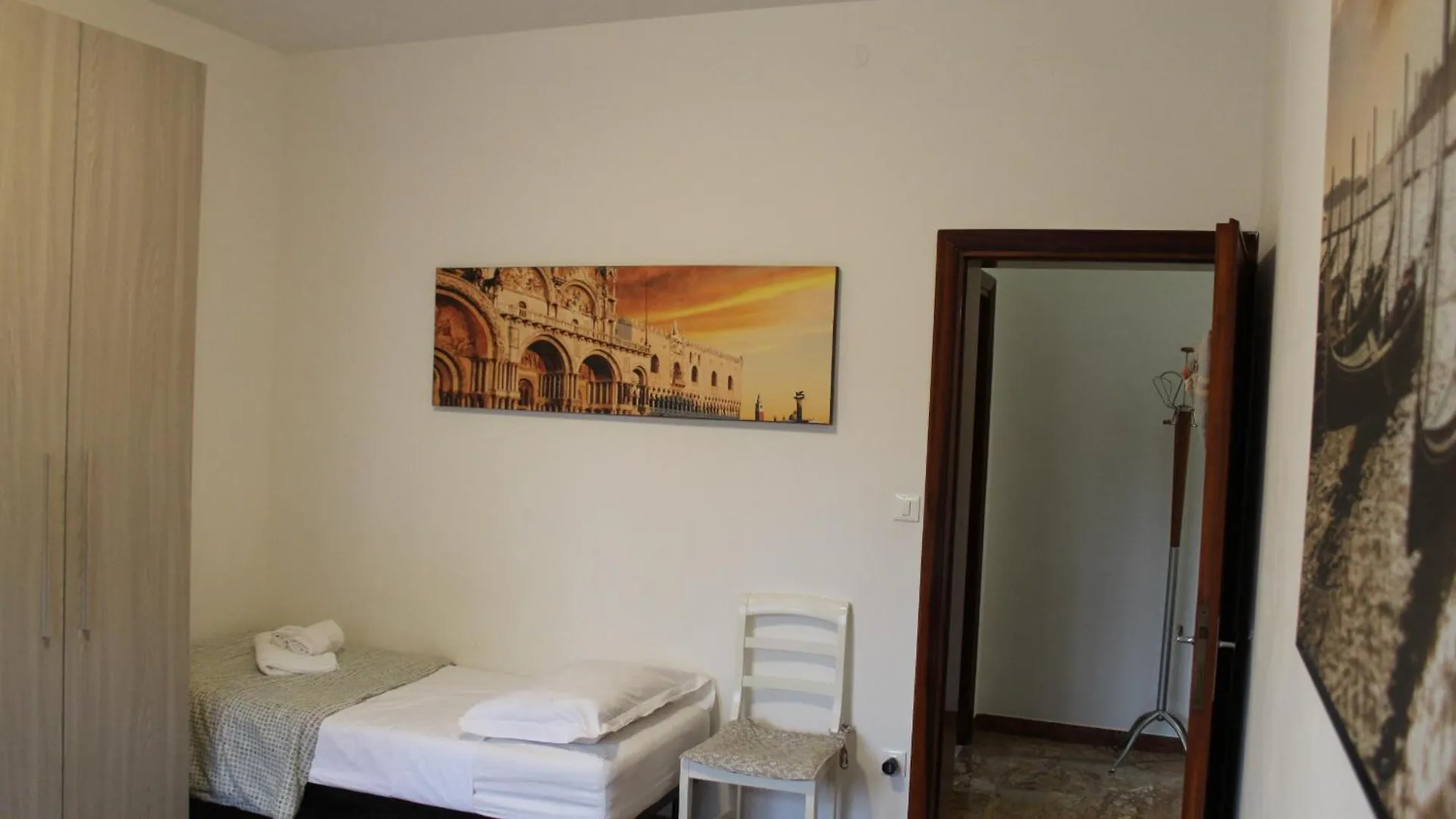 Venice Sweet Home - Your Home In A Beautiful Neighborhood Of The City Of Venice Favaro Veneto 0*,  Italia