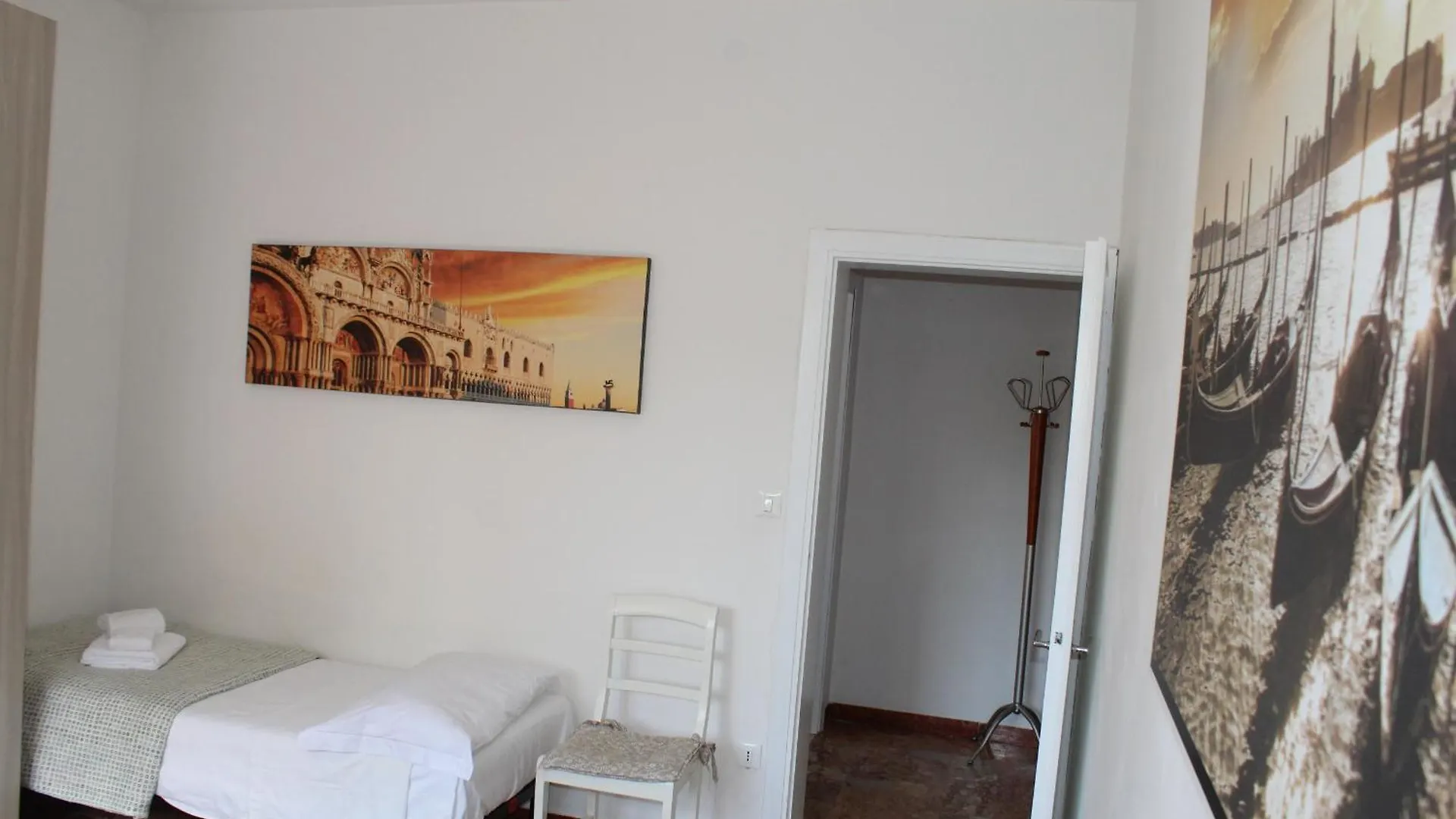 Venice Sweet Home - Your Home In A Beautiful Neighborhood Of The City Of Venice Favaro Veneto 0*,  Italia
